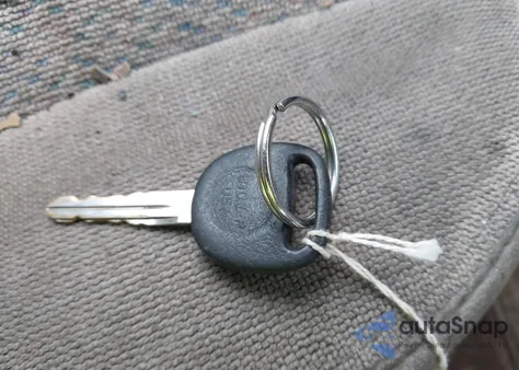 2000 Chevrolet Astro из США, поврежденный, VIN 1GNEL19W8YB102146